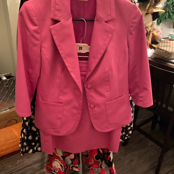 Trina Turk size 4 pink 2pc set - Picture 2 of 8